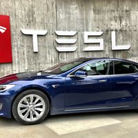Elon Musk ha despedido a varios expertos en vehículos autónomos: personas que se encargaban de regular los coches de Tesla