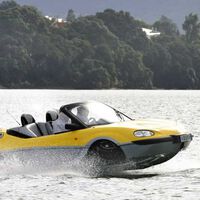 Las inundaciones se están saliendo de control y en Brasil también están desesperados. Su gobierno quiere obligar a las marcas de autos a vender coches que funcionen en el agua