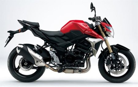 Suzuki GSR750, primeras fotos oficiales y especificaciones