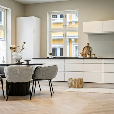Parece de Ikea, pero es de Leroy Merlin: así es el carrito auxiliar con aires de isla de cocina que suma almacenamiento 