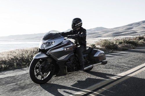 BMW Motorrad Concept 101, Bagger a la alemana
