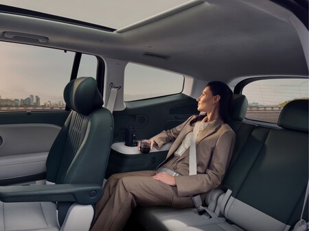 Imgi 1 Hyundai Ioniq 9 Interior 3rd Row V2p Eu 25 4x3