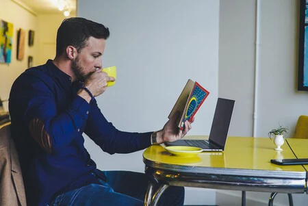 Siete estuches de libros (clásicos y contemporáneos) que complementarán la lista de útiles con buenas lecturas en este regreso al cole