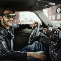 MINI quiere que estas gafas de realidad aumentada sean tu aliado al volante