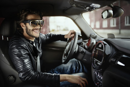 MINI quiere que estas gafas de realidad aumentada sean tu aliado al volante