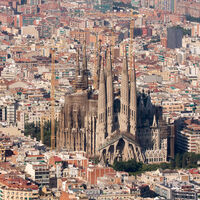 Respetar el plan original de la Sagrada Familia de Gaudí significa derribar 1000 viviendas. Barcelona tiene que elegir 