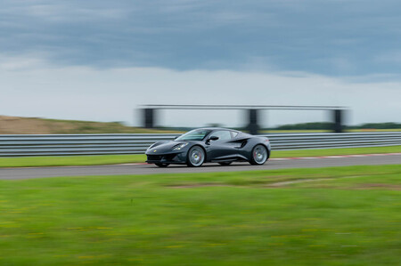 Lotus Emira 3