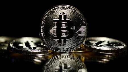 El creador de Twitter cree que bitcoin será la única moneda en el futuro, pero hay muchas cosas en su contra