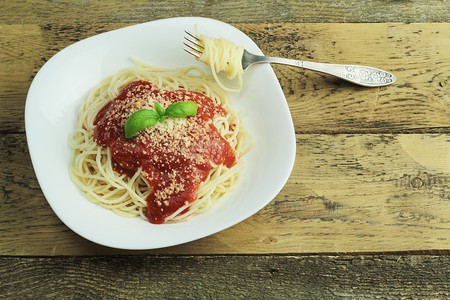 Por qué tus sobras de pasta o arroz no deben quedarse ni una hora fuera de la nevera