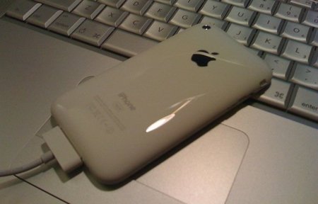 Apple está investigando los problemas de lentitud del iOS 4 en los iPhone 3G