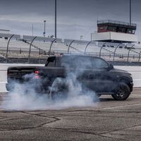 El antiguo jefazo de Stellantis pasó de lo que le decían los concesionarios y mató al motor V8 HEMI. Ahora ha vuelto en una pickup y en 24 horas ha acumulado más de 10.000 pedidos