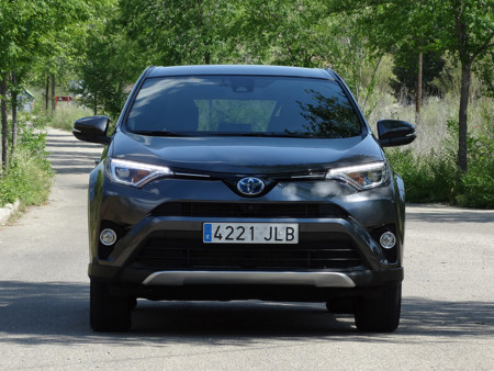Faros Prueba Toyota Rav4 Hybrid Exteriores