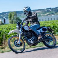 La Mash X Ride 650 Trail es algo así como una versión low cost de la Ducati Scrambler Desert Sled