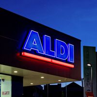 El miércoles 26 de agosto llega a Aldi la solución definitiva y económica para borrar las manchas del sofá o el coche 