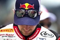 Jonathan Rea se queda otro año en Honda, ¿tiene la Honda RCV 1000 algo que ver?