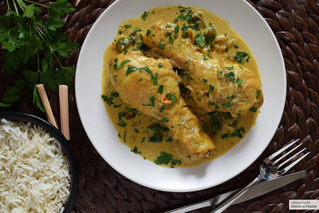 Muslitos de pollo al curry con leche de coco