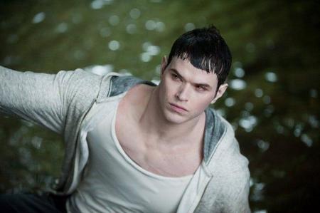 A Kellan Lutz le dan la oportunidad de cantar con la Britney pero parece que tiene mejores cosas que hacer