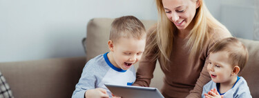 Si eres familia monoparental, estas son las ayudas estatales y autonómicas de las que puedes beneficiarte en 2021