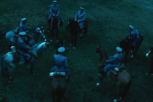 Hace poco volví a ver esta obra maestra de Guillermo del Toro y me di cuenta de que el uso del color cuenta mucho más de lo que recordaba 