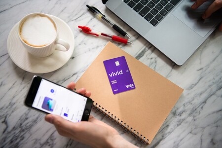 Vivid Money llega a España: un neobanco móvil que permite invertir en bolsa y ahorrar en comisiones