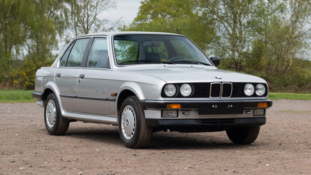 Una joya casi impoluta: este BMW 325iX de 1986 tiene 500 km, fue un pionero en la tracción total y está a la venta