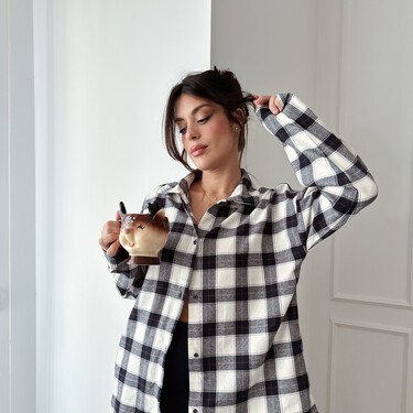 H&M agotará las zapatillas tipo mocasín más elegantes y calentitas que harán la competencia a las botas UGG dentro de casa