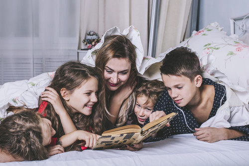 Nueve títulos de novelas juveniles para regalar estas Navidades