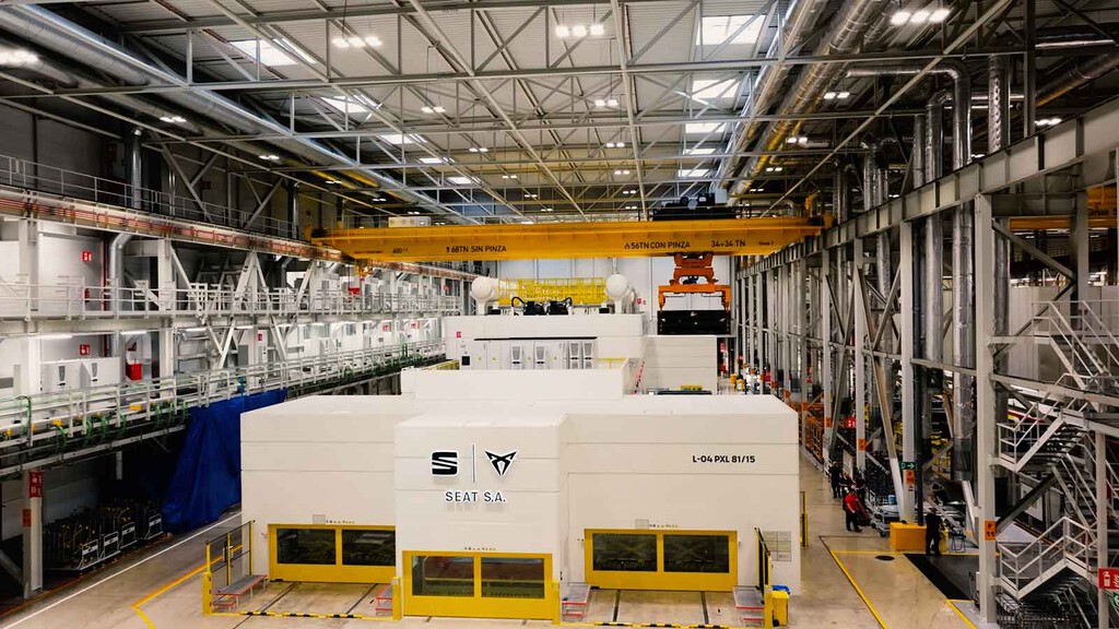 SEAT será clave en la producción de los coches eléctricos baratos de Volkswagen gracias a esta megaprensa capaz de estampar 4 millones de piezas al año 