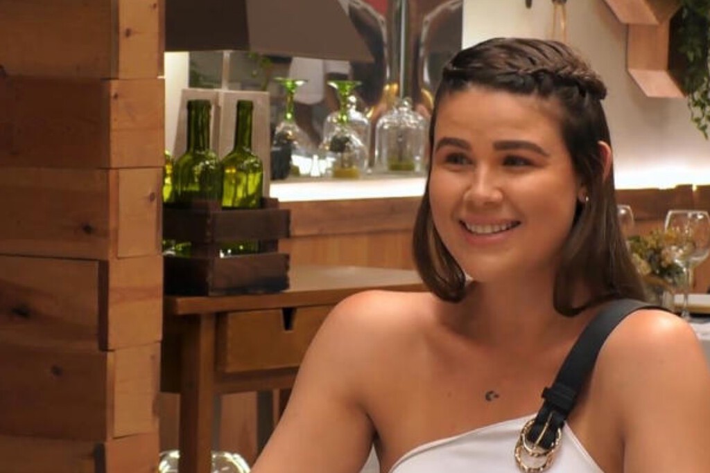 La soltera de 'First Dates' que se ducha tres veces al día relata su particular manía: ¿Está enamorada de Don Limpio?