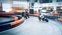 Offlimits supermotard en el circuito indoor Top Fuel Racing