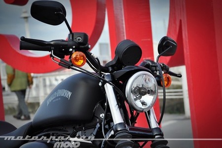 Harley-Davidson Sportster Iron 883