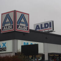 Aldi lanza, el sábado 19 de septiembre, esta cesta para la ropa sucia compacta y de gran capacidad ideal para baños pequeños