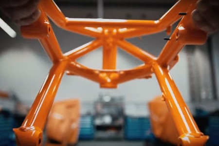 KTM prepara una nueva Duke para 2020 y confirma en un teaser que la veremos en el EICMA de Milán