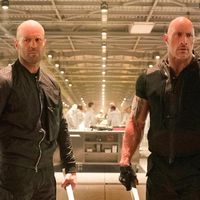 El tráiler de Hobbs & Shaw se aleja de todo lo que conocíamos de Rápidos y Furiosos, pero promete una película muy divertida