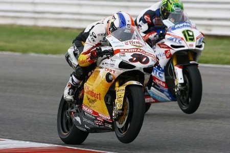 Sylvain Guintoli seguirá en el Mundial de Superbikes, pero con el Pata Racing Team