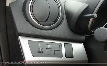 Mazda3 1.6 CRTD 115 cv, detalle interior