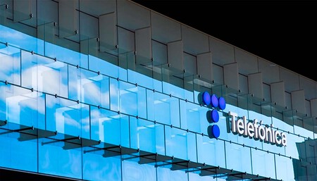Telefónica acuerda un 'Plan Social de Empleo' con los sindicatos incluyendo casi 3.000 bajas voluntarias