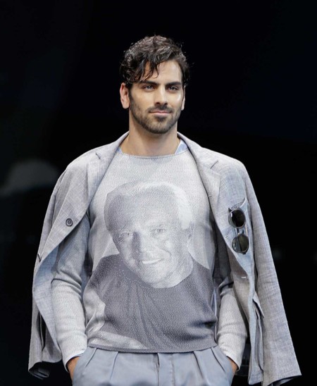 Nyle Dimarco desfila para Giorgio Armani en la Semana de la Moda de Milán