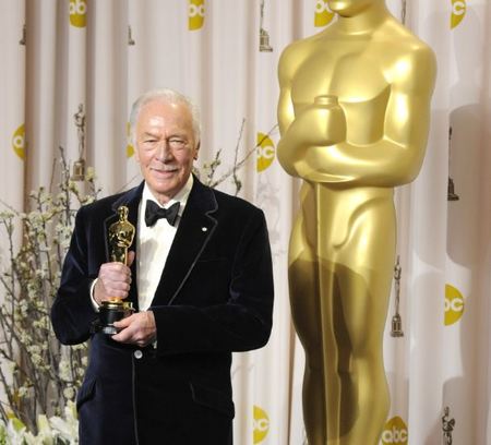 Los Oscars 2012: Esmóquines mal llevados versus tuxedos impecables y perfectos ¿quién gana?
