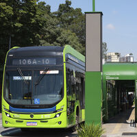 A "invasão chinesa" chegou ao transporte público: BYD já domina quase metade dos ônibus elétricos do Brasil 