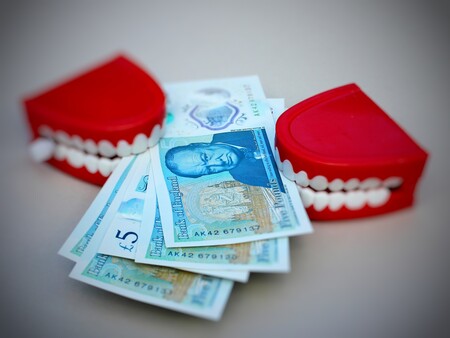 Los operadores del mercado de divisas consideran a la Libra ya tan sólo al nivel de divisas de países emergentes