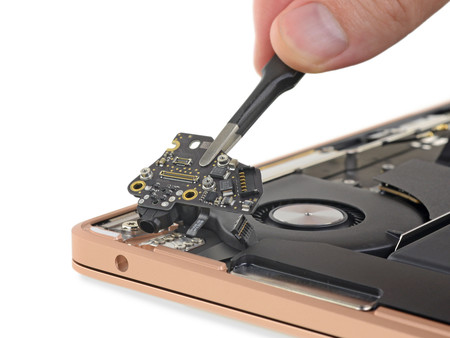 iFixit desmonta el nuevo MacBook Air y confirma la mejora en reparabilidad del portátil