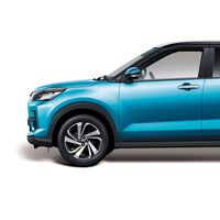 Pequeña camioneta con motor turbo, ideal para la ciudad. Es una de las más baratas y viene de una marca japonesa 