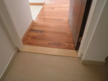 Los bancos tiran la casa por la ventana y bajan más los pisos 