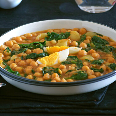 Los chefs españoles lo tienen claro: "el truco de unos buenos garbanzos con espinacas es añadir la verdura justo antes de servir"