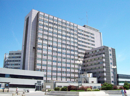 Encuentran los embriones de 172 parejas a temperatura ambiente en el Hospital de La Paz