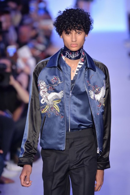 Adelántate a la primavera con esta chaqueta de Louis Vuitton... que puedes comprar en Bershka