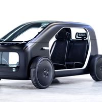 El fabricante de bicis Biomega se atreve con SIN, un coche eléctrico de baterías intercambiables