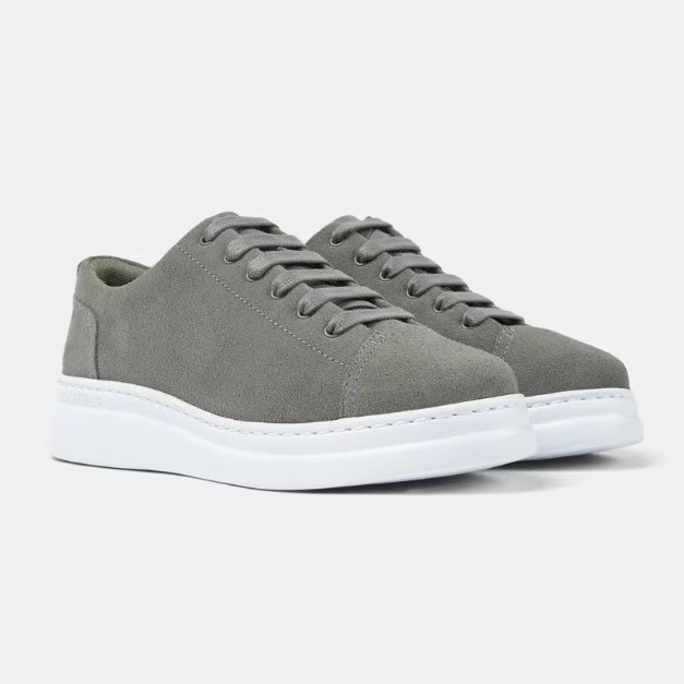 Zapatillas de piel de mujer lisas con cordones en gris

