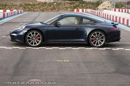 Porsche 911 Carrera 4S lateral